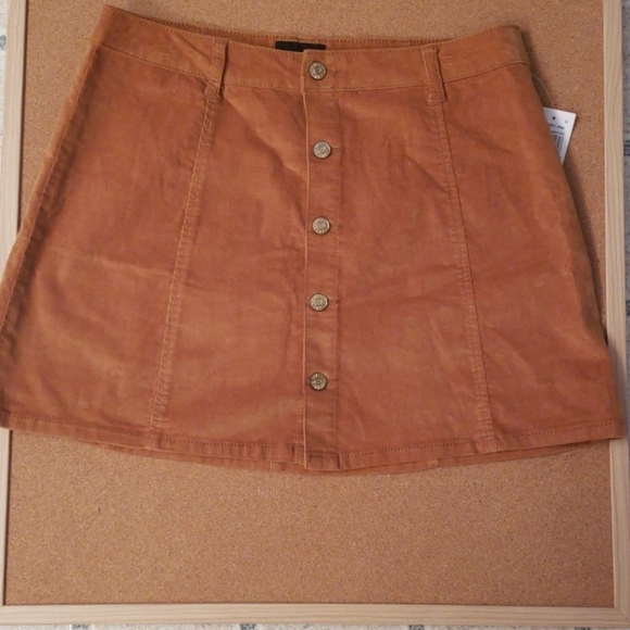 Celebrity Pink Corduroy Skirt NWT - Picture 6 of 10